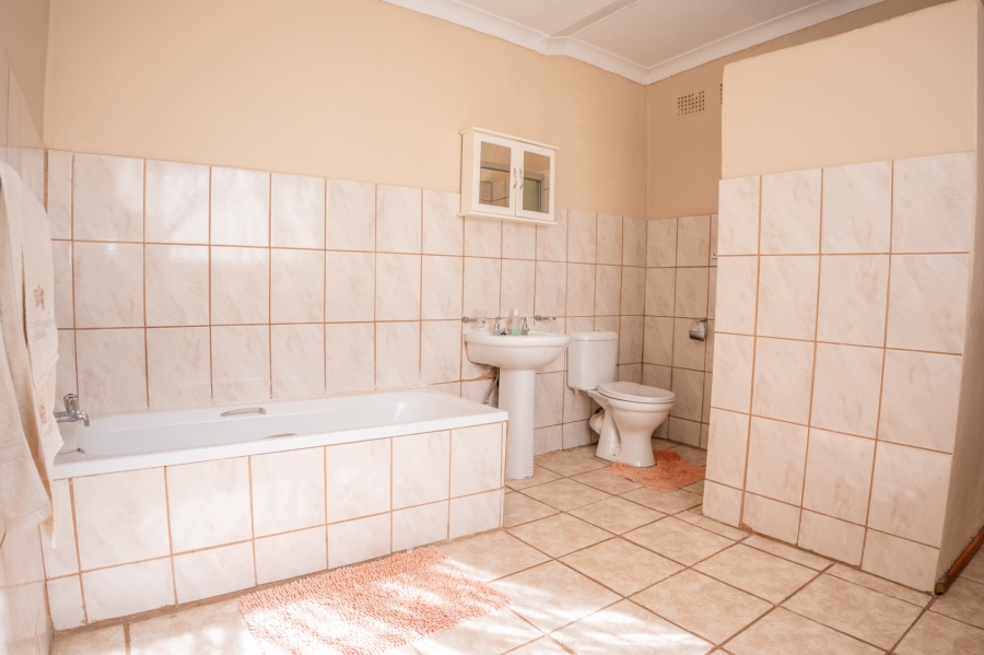 6 Bedroom Property for Sale in Potchefstroom North West